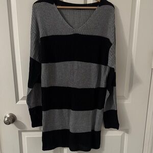 Striped V-Neck Long Sleeve Tunic Dress in Black and Gray